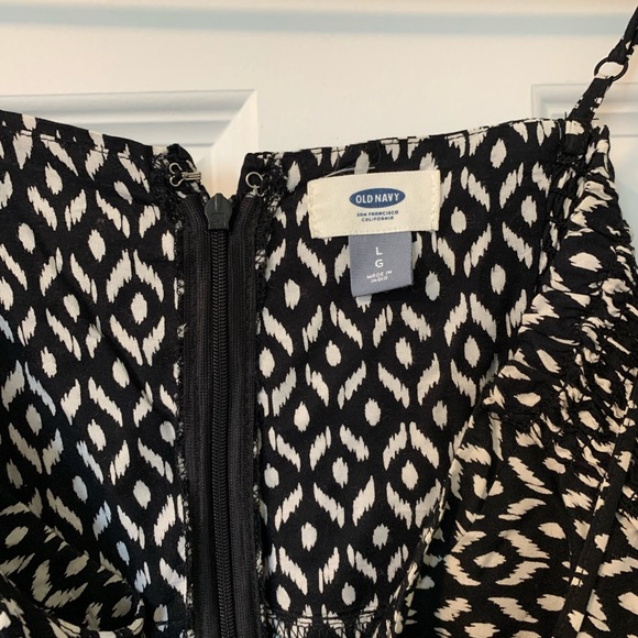 Old Navy Black & White Printed Dress - Picture 3 of 3